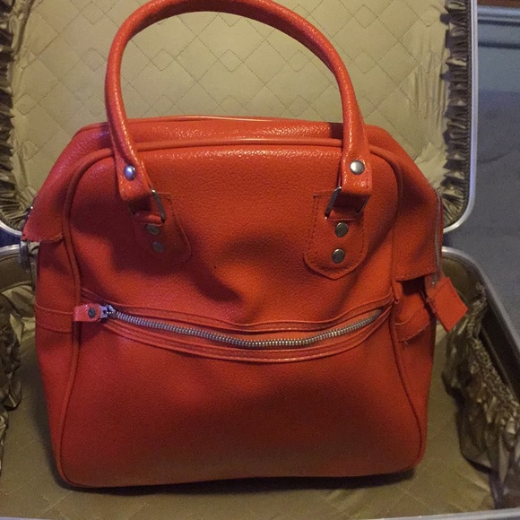 3-Piece 1970’s Vintage Orange Travel Luggage Set - Picture 5 of 7